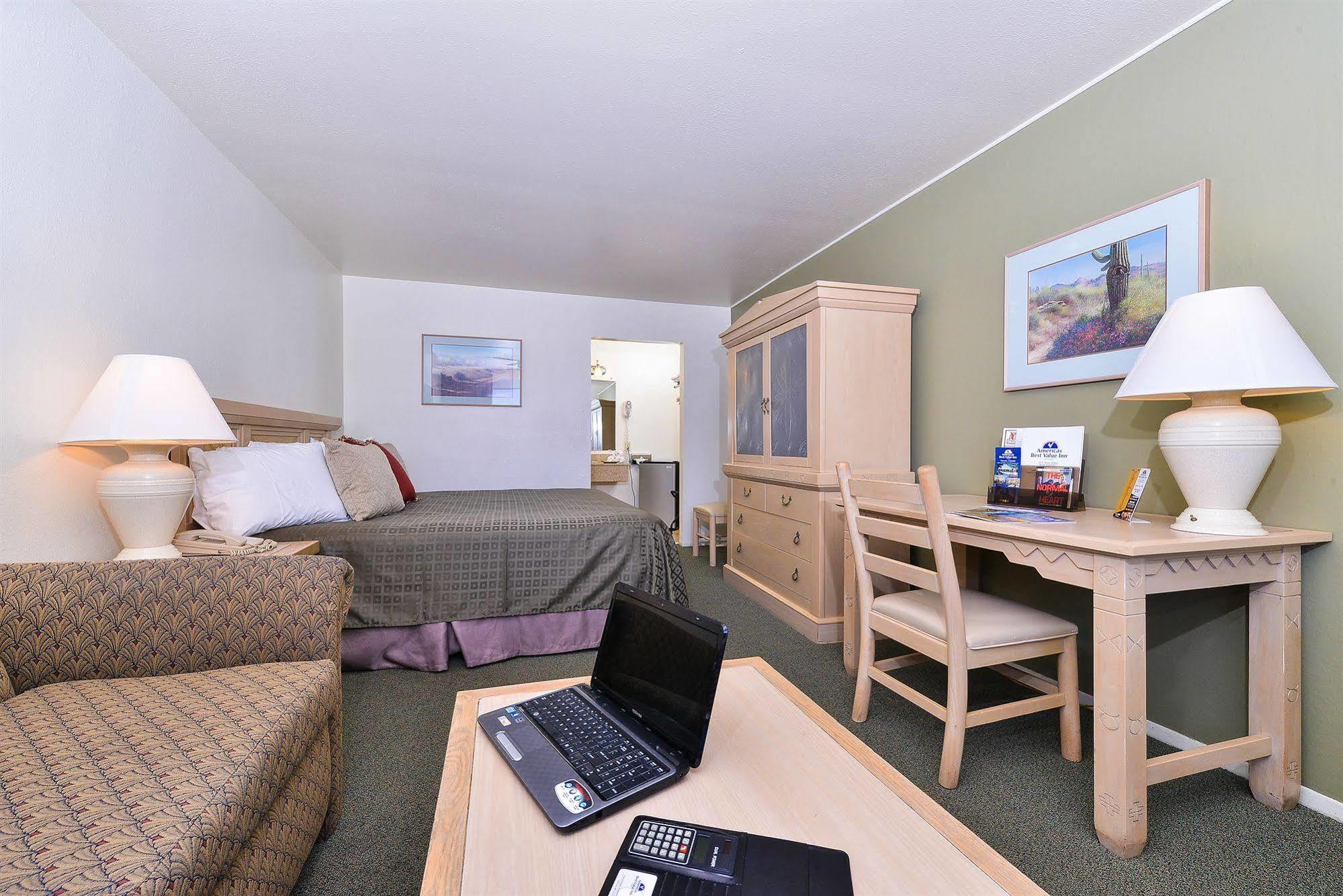 Americas Best Value Inn Tucson Exterior foto