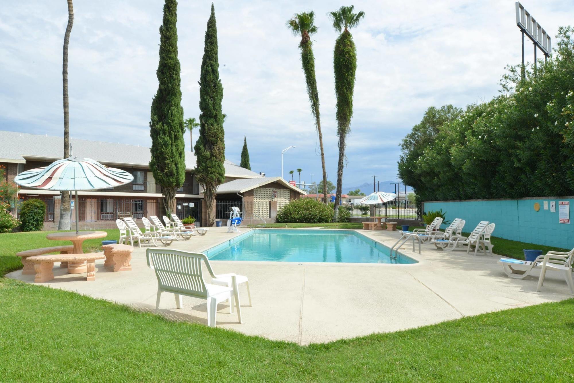 Americas Best Value Inn Tucson Exterior foto