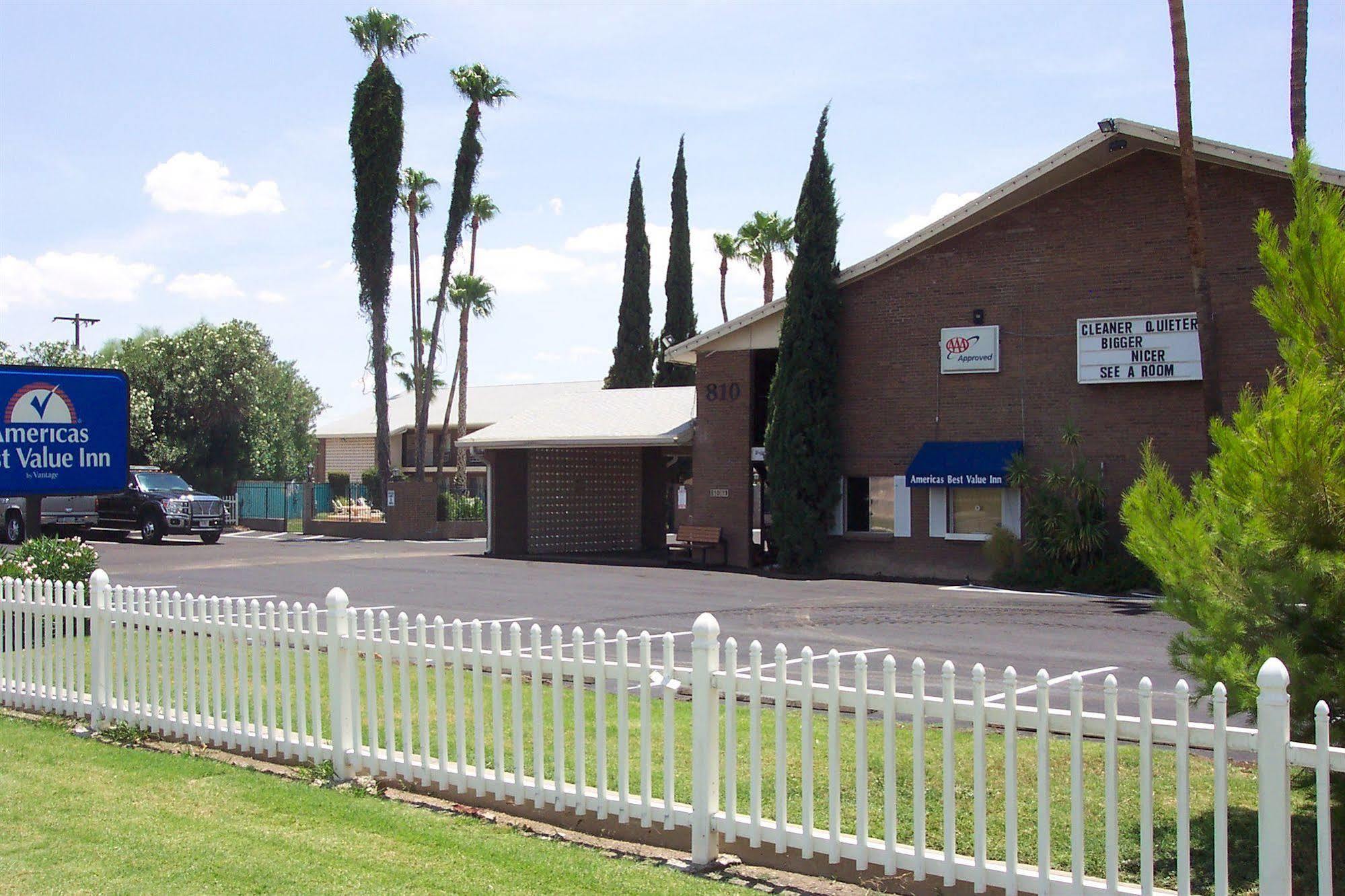 Americas Best Value Inn Tucson Exterior foto